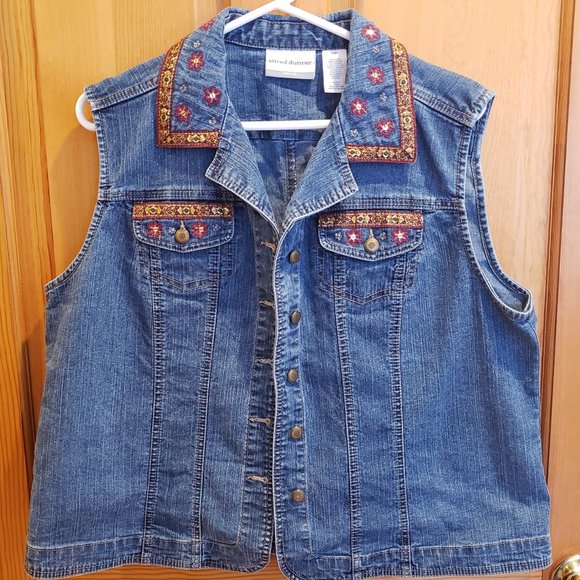 Alfred Dunner Women's Denim/Jean Vest With Embroidered & Beaded Accents Size 16P - Picture 5 of 15
